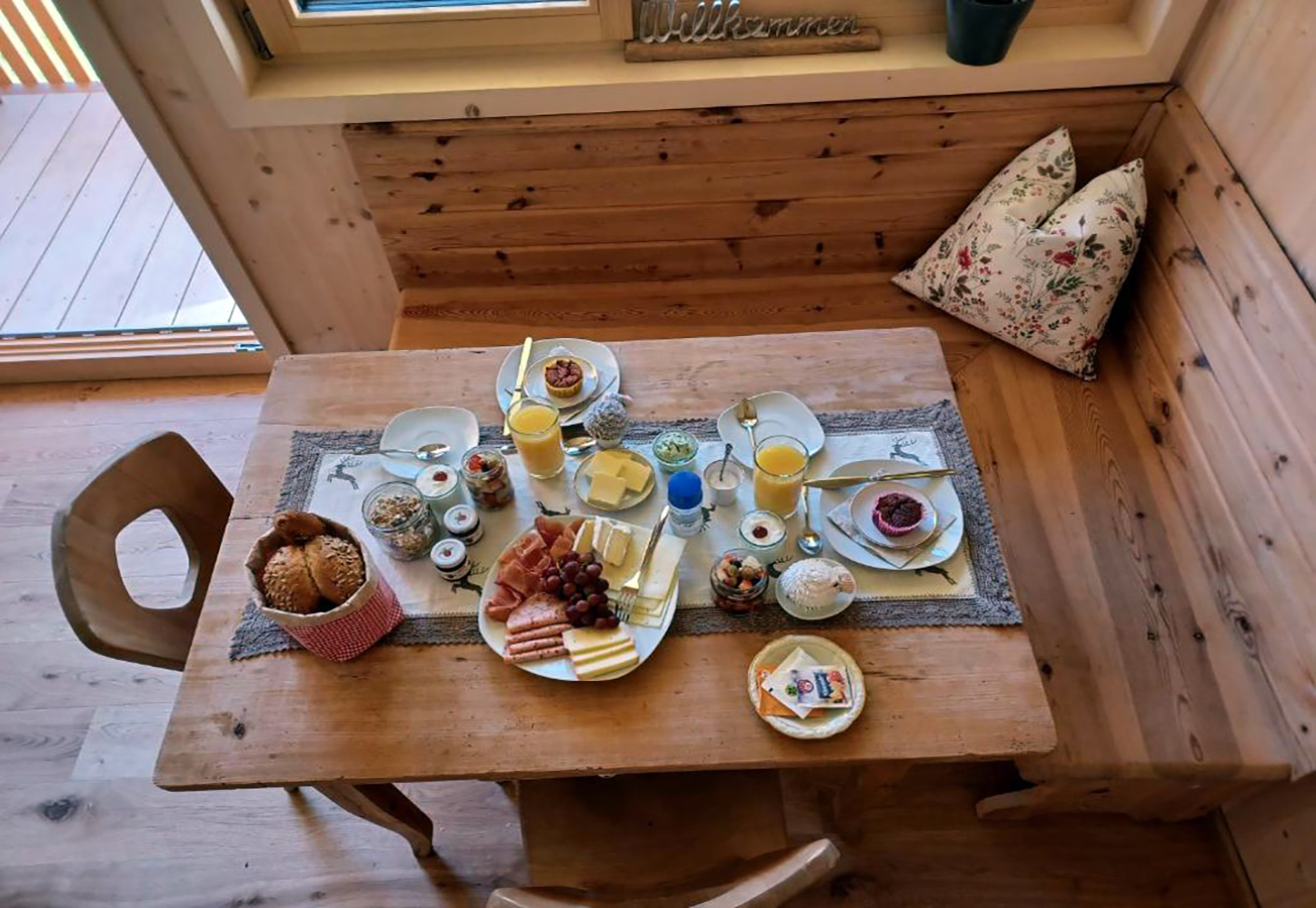 Eichen Lodge Apartments Frühstück